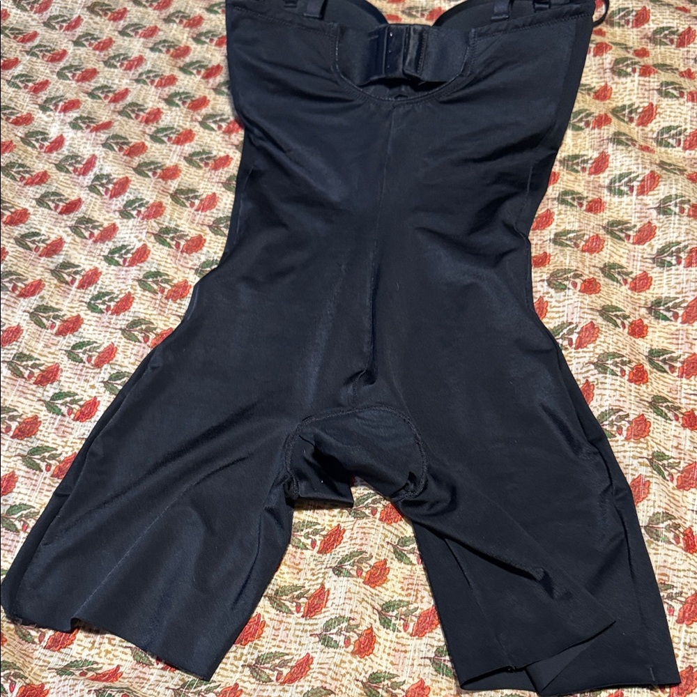 Spanx Bodysuit Black Size small - Picture 6 of 6